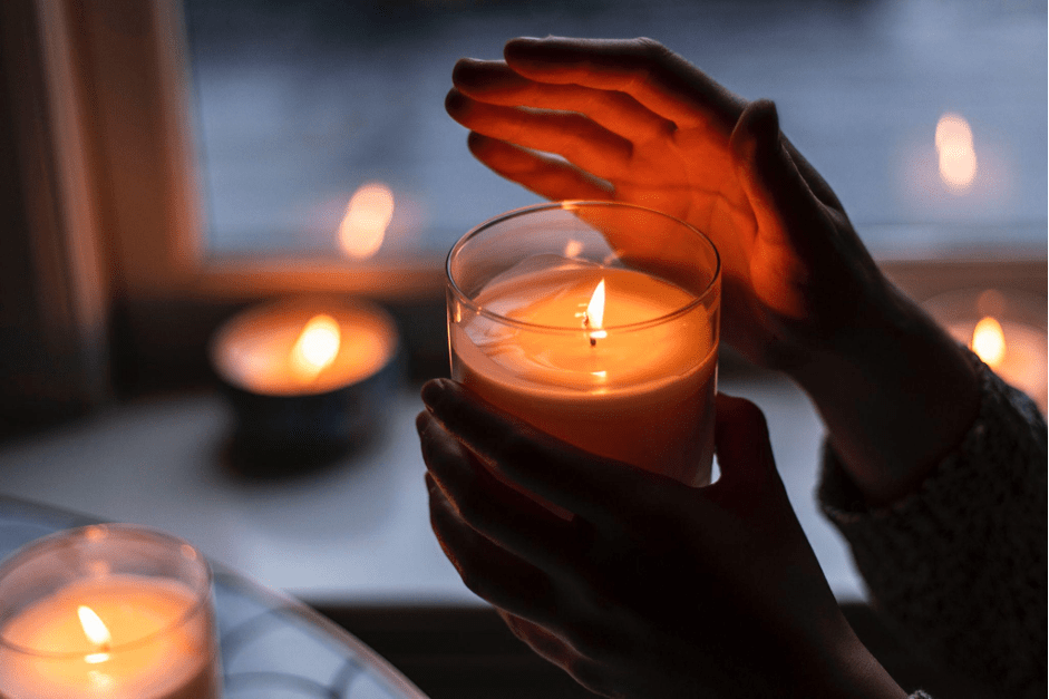 Choosing Scented Candles for every room The Ultimate Guide Rowen Homes