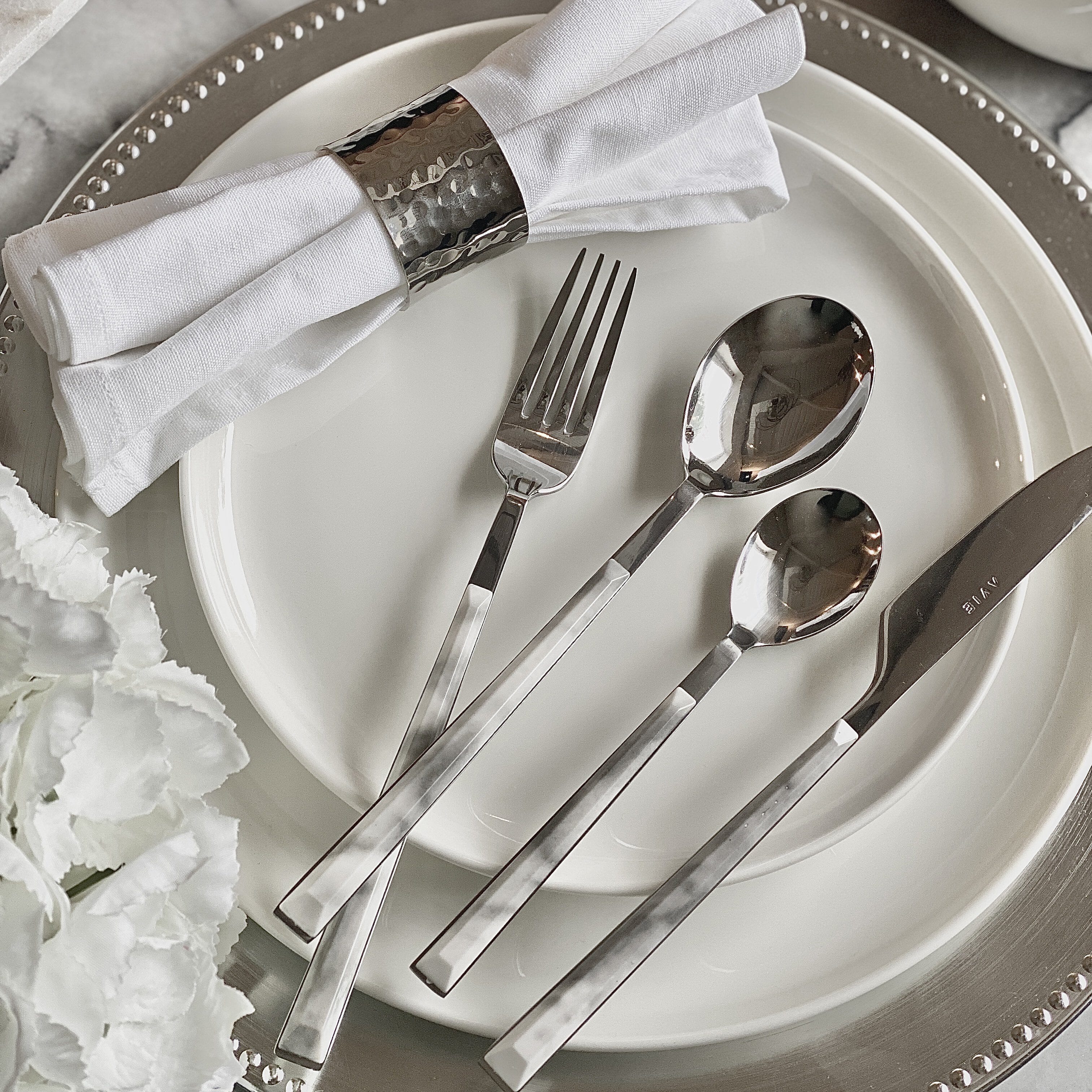 Indara 16 Piece White Marble Effect Cutlery Set Accessories
