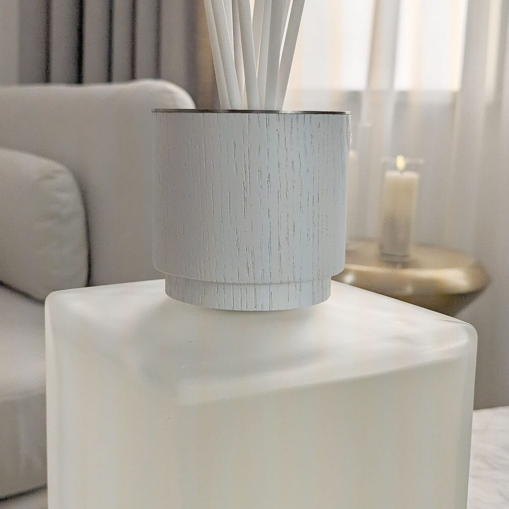 White Alang Alang XL Statement Reed Diffuser Accessories
