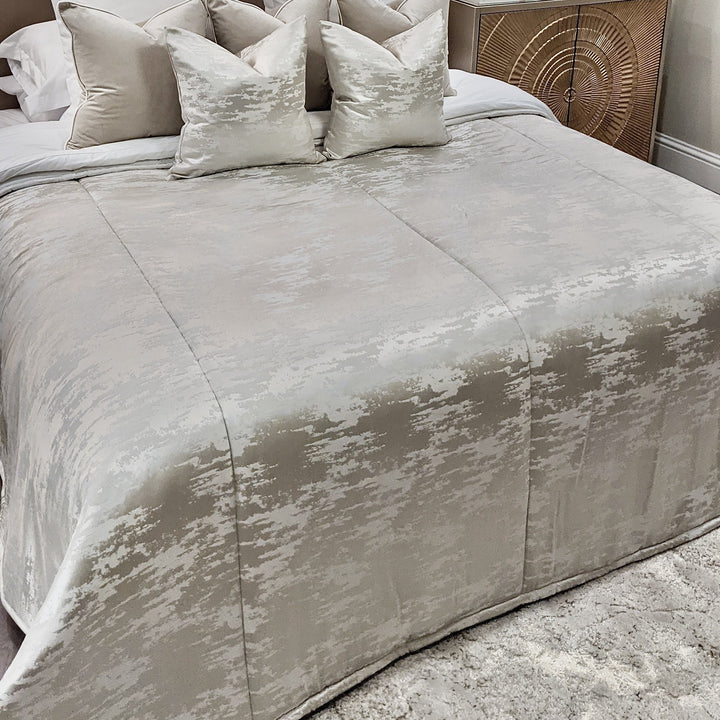 Hailes Oyster White Cotton & Gold Satin Mix Marble Effect Bedspread Bedding 