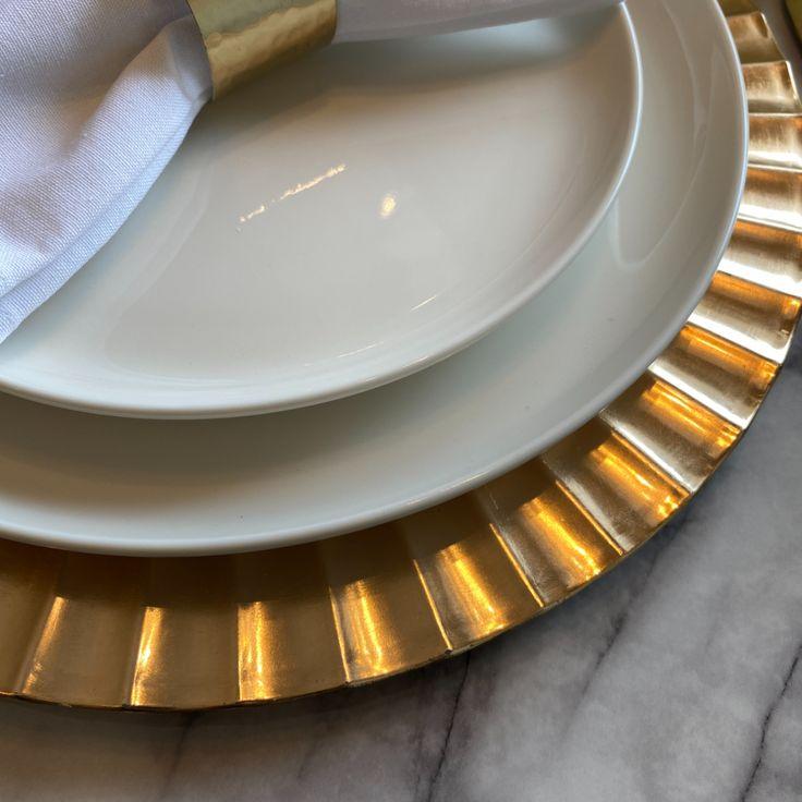 Juliet Gold Ribbed Edge Charger Plate Kitchen