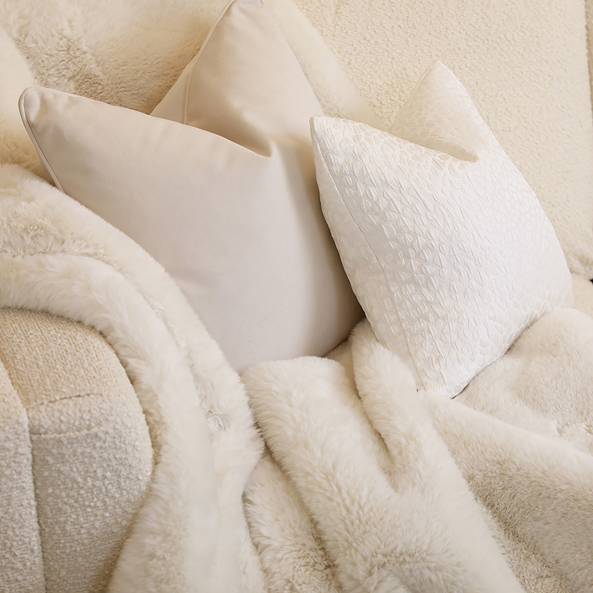 Arctic Luxury Cream Chunky Faux Fur Bed – Rowen Homes