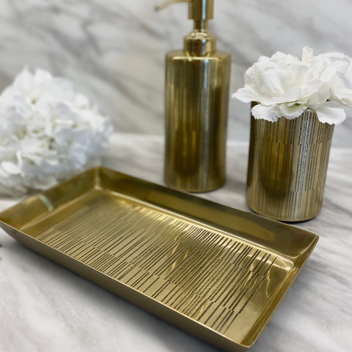 Lizzie Line Effect Gold Tray Bathroom