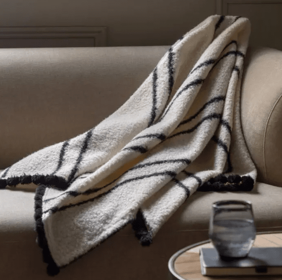 Appoline Soft Textured Monochrome Throw with Scalloped Edge Detailing Textiles 