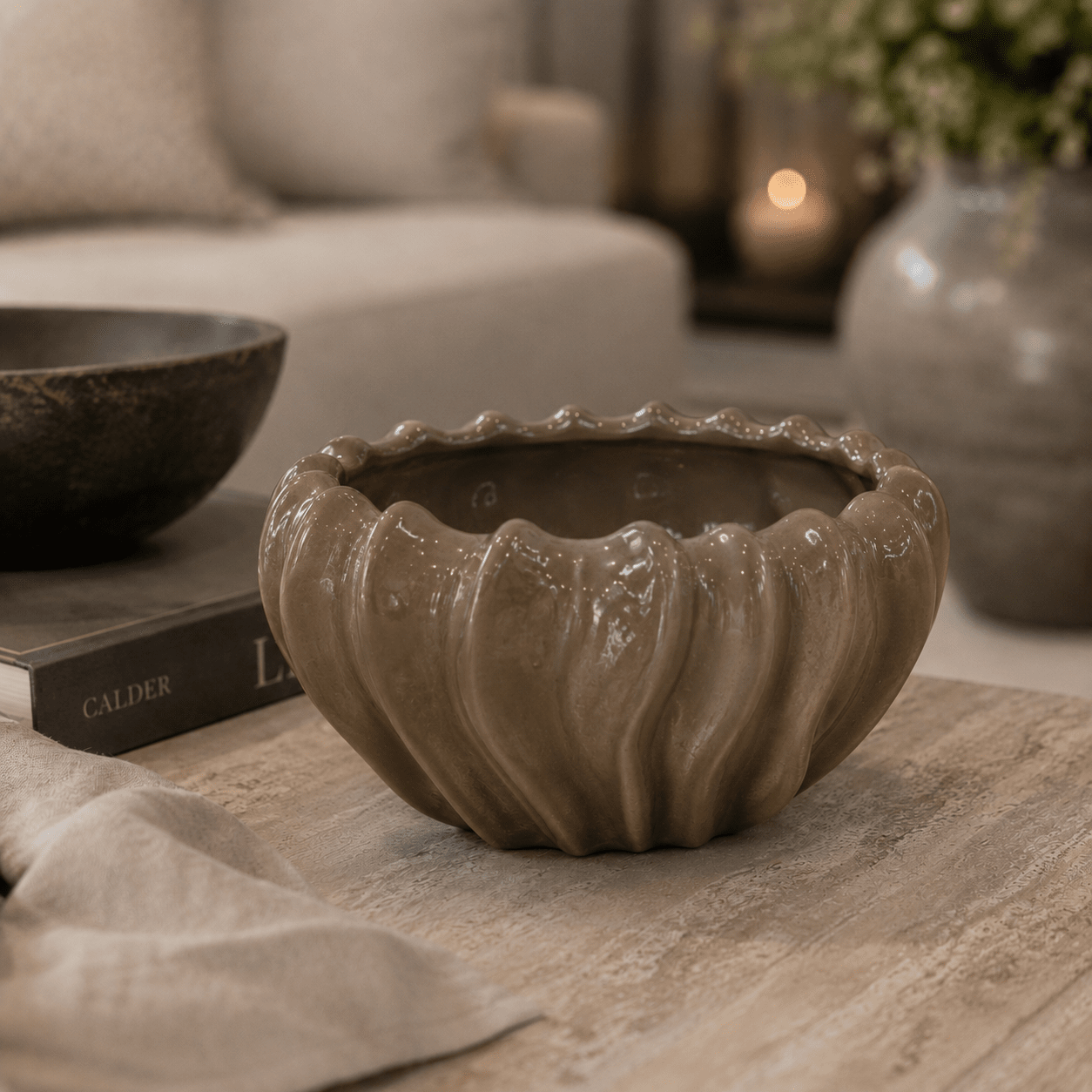 Greenwich Bronze Wide Decorative Planter Accessories 