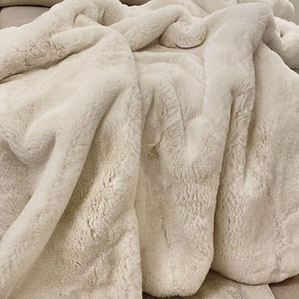 Lili Extra Thick Faux Fur Cream Throw Textiles 