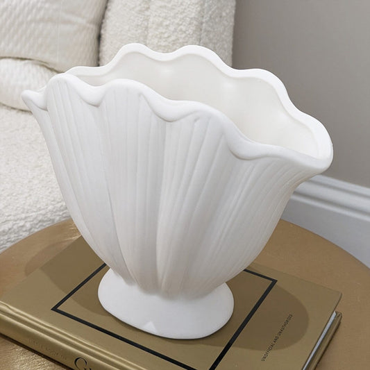 Trixie Neutral Scalloped Shell Vase Accessories 