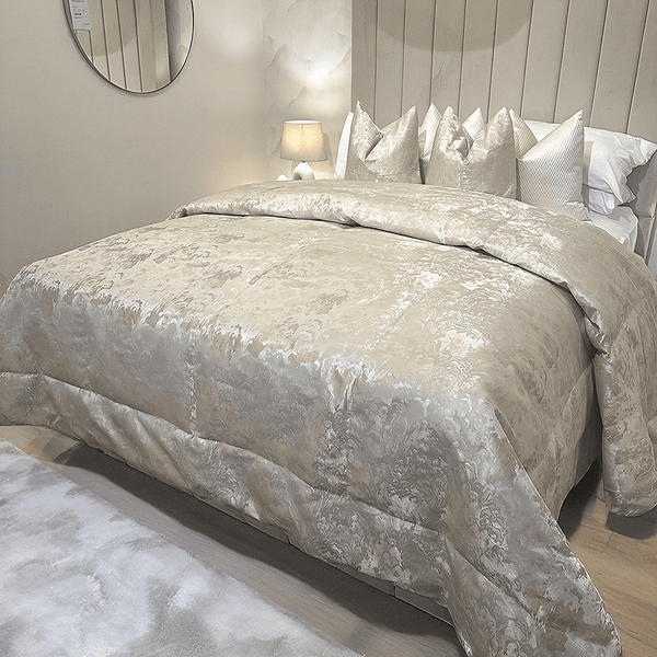Yasmin Gold & Cream Metallic Cloud Print Bedspread Textiles 