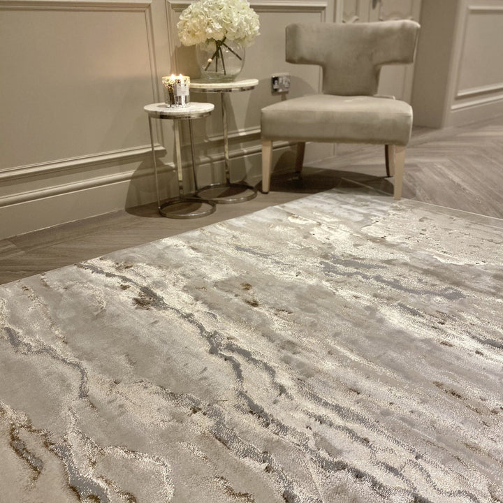 Astoria Cream & Metallic Gold Marble Velvet Rug - Grey Tones – Rowen Homes