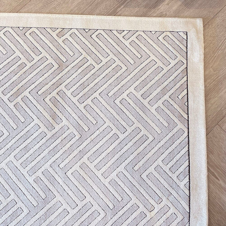Beckett Ivory & Greige Geometric Patterned Rug 