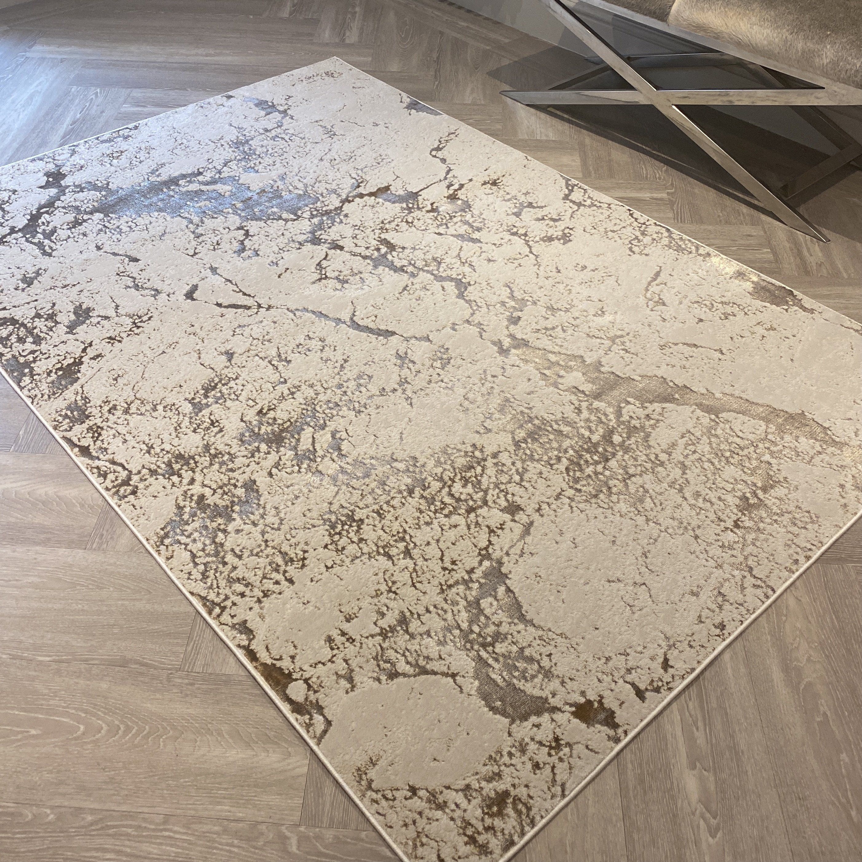 Shop Jupiter Light Gold & Cream Metallic Marble Velvet Rug – Rowen Homes