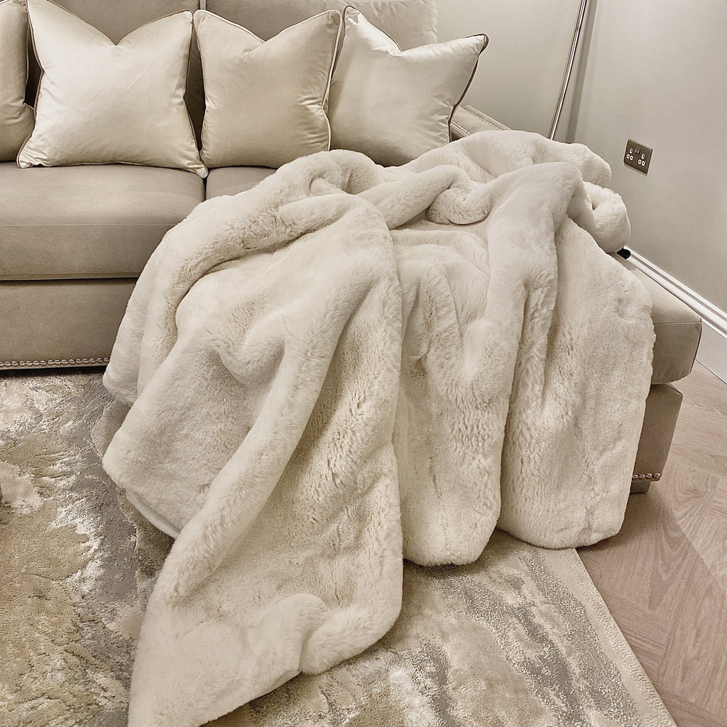 Lili Extra Thick Faux Fur Throw