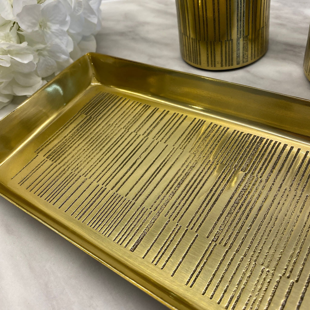 Lizzie Line Effect Gold Tray Bathroom 
