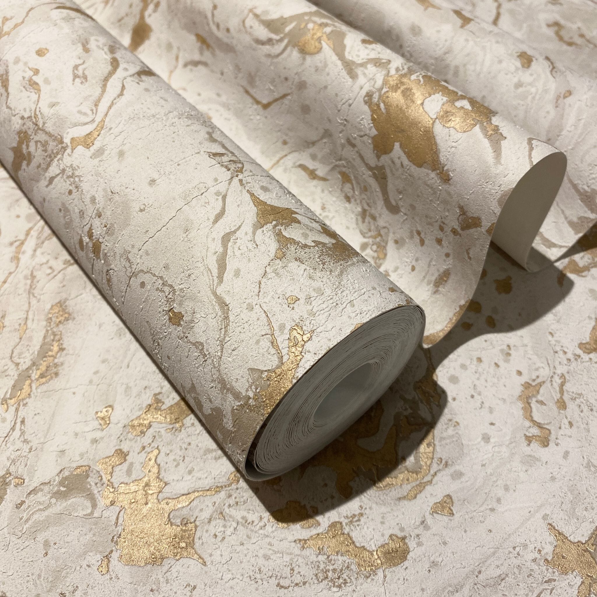 Maddox Neutral & Gold Marble Effect Metallic Wallpaper Wallpaper 