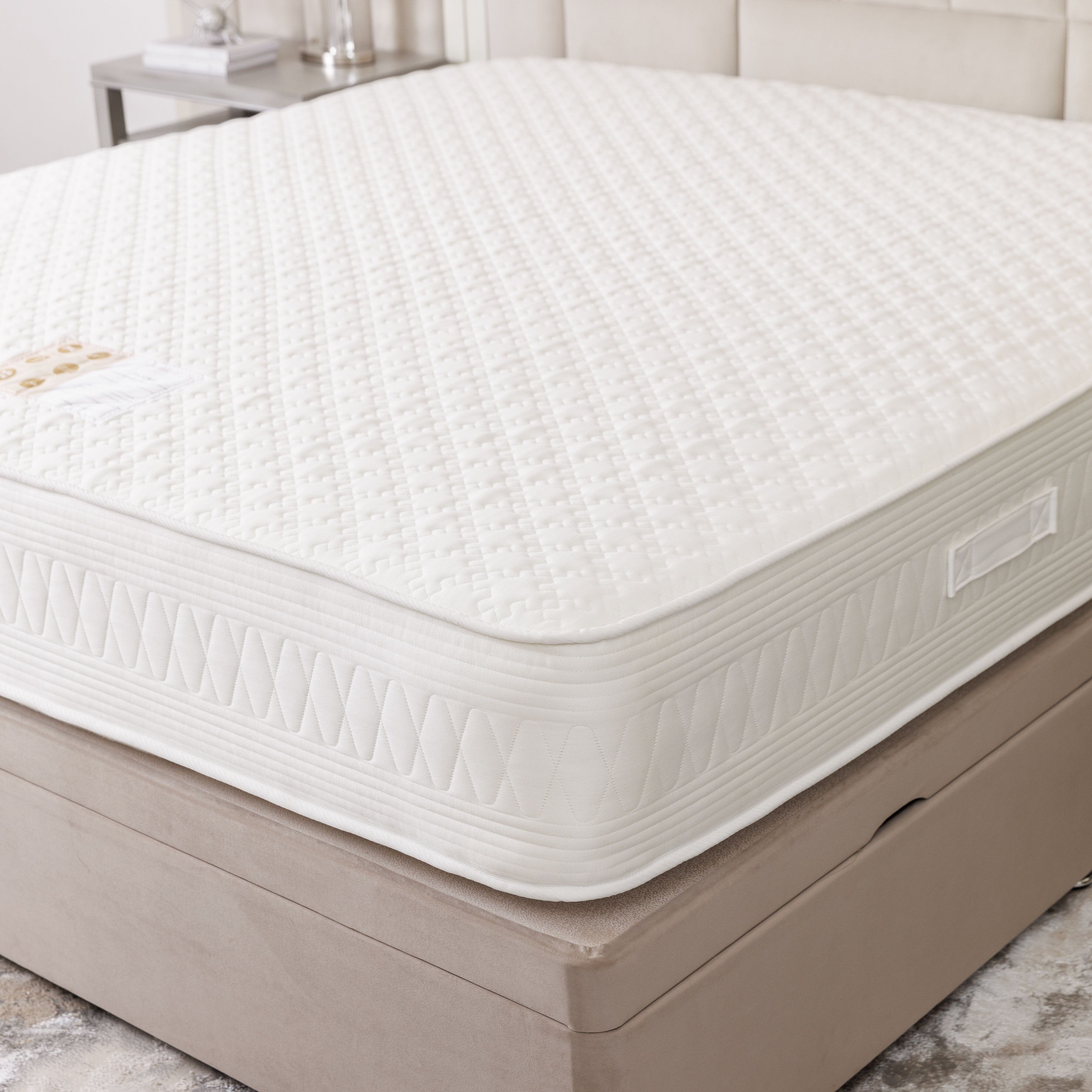 Plume Hybrid Memory Foam Mattress Bed 