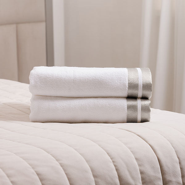 Retreat Luxurious White & Silver Towel Towel 
