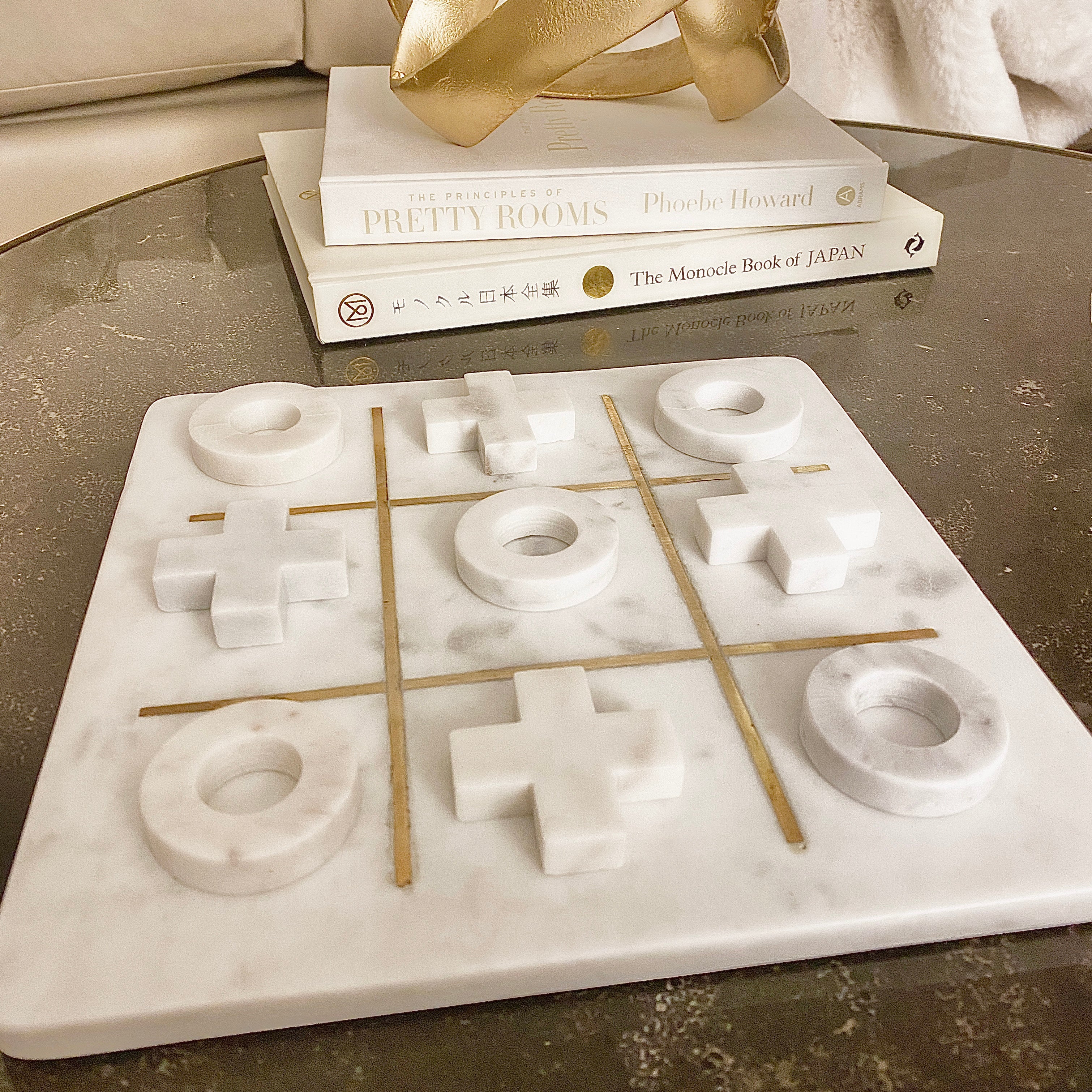 White Marble & Gold Noughts & Crosses Set Accessories 
